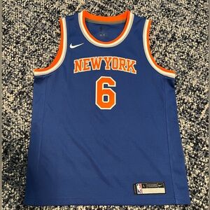 Boys NY Knicks XL Nike Basketball Jersey-Porzingis /NWOT